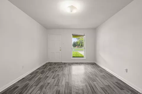 Living - 208 Sherron Ave, Baker, LA 70714 photo 1 of 3