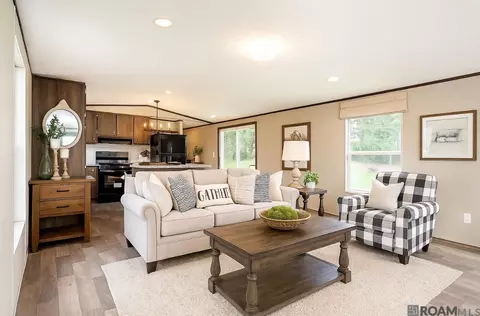 73 Sibley Rd, Pine Grove, LA 70453
