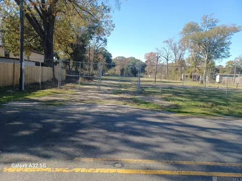 3575 Victoria Dr, Baton Rouge, LA 70805