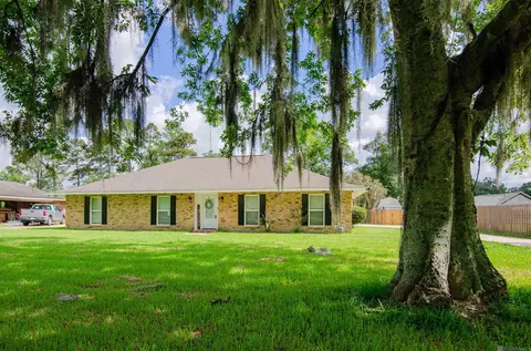 45076 Riverside Estates Dr, Saint Amant, LA 70774