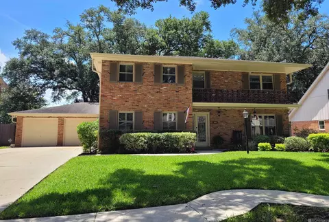 2765 Hudson Pl, New Orleans, LA 70131