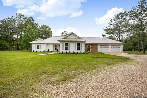 Exterior - 26810 Hwy 22, Springfield, LA 70462 photo 3 of 11