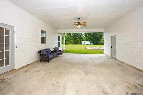 Exterior - 26810 Hwy 22, Springfield, LA 70462 photo 5 of 11