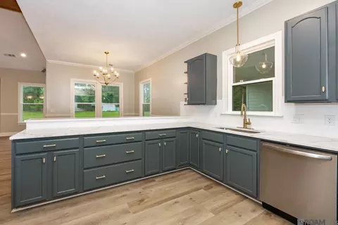 Kitchen - 26810 Hwy 22, Springfield, LA 70462 photo 4 of 4