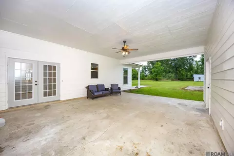 Exterior - 26810 Hwy 22, Springfield, LA 70462 photo 4 of 11