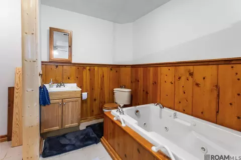 Bath - 32063 Oneal Dr, Springfield, LA 70462 photo 1 of 3