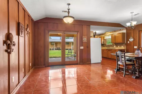 Dining - 32063 Oneal Dr, Springfield, LA 70462 photo 1 of 2