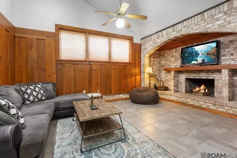 Living - 32063 Oneal Dr, Springfield, LA 70462 photo 1 of 1