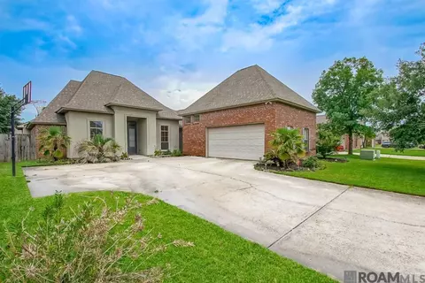 11499 Pleasant Knoll Dr, Denham Springs, LA 70726