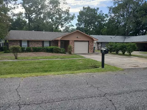 3115 Quebec Dr, Baton Rouge, LA 70819