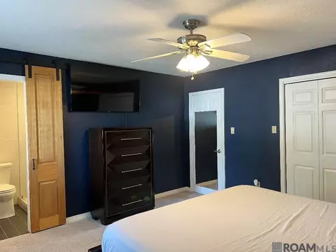 Bedroom - 151 Lakewood Dr, Luling, LA 70070 photo 3 of 7