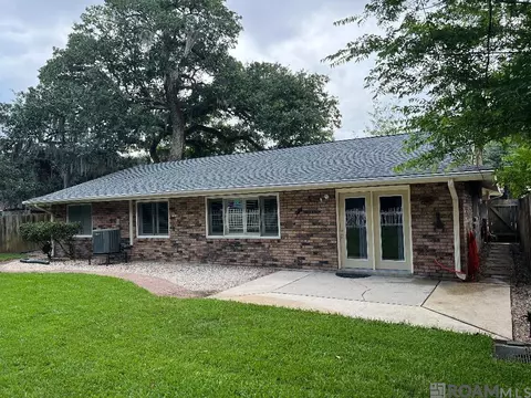 Exterior - 151 Lakewood Dr, Luling, LA 70070 photo 2 of 5