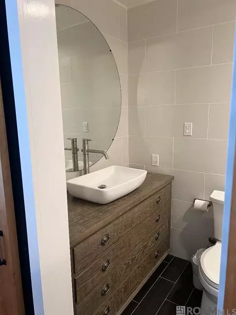 Bath - 151 Lakewood Dr, Luling, LA 70070 photo 4 of 6