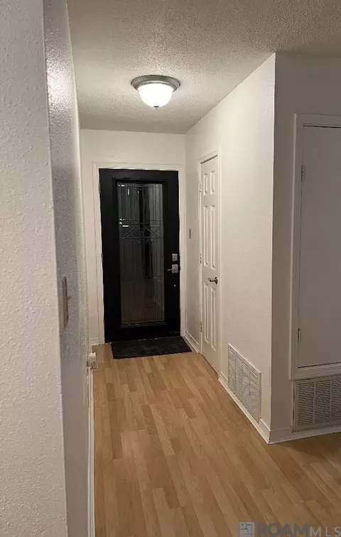Entry Way - 151 Lakewood Dr, Luling, LA 70070 photo 1 of 2