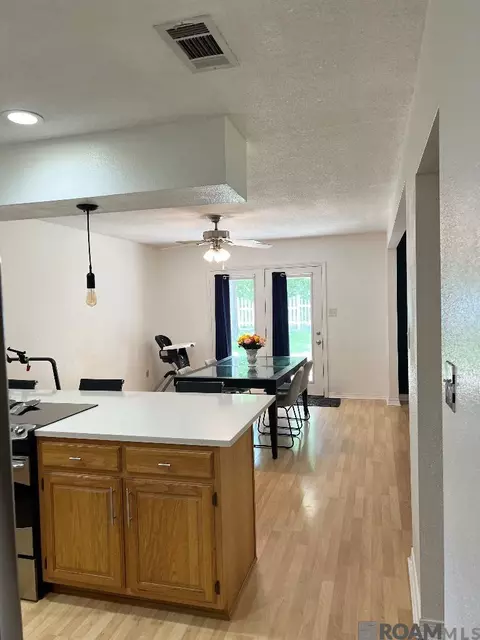 Dining - 151 Lakewood Dr, Luling, LA 70070 photo 1 of 2