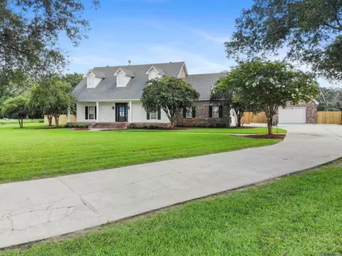 8180 Beechwood, Denham Springs, LA 70706