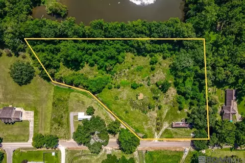 11036 Lakeview Dr, Geismar, LA 70734