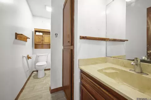 Bath - 708 Paulfor St, Baker, LA 70714 photo 1 of 2