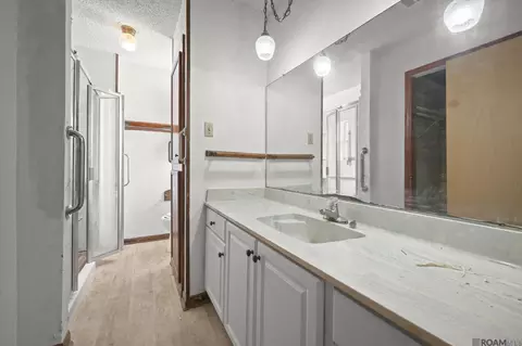 Bath - 708 Paulfor St, Baker, LA 70714 photo 2 of 2