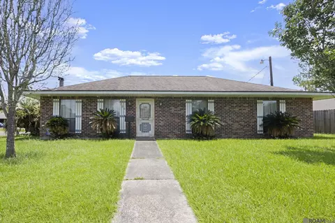 708 Paulfor St, Baker, LA 70714