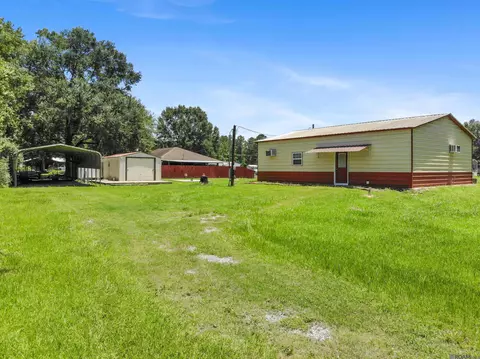 19725 Feraci Rd, Livingston, LA 70754