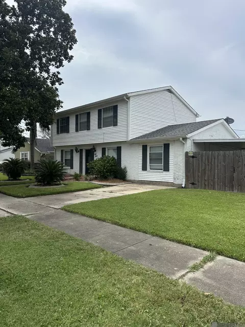 440 Holy Cross Pl, Kenner, LA 70065