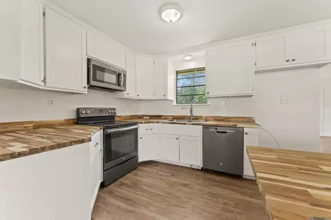 7230 Linda Lee Dr, Denham Springs, LA 70706