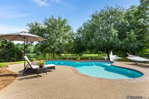16822 Sunset Point Ct, Baton Rouge, LA 70816