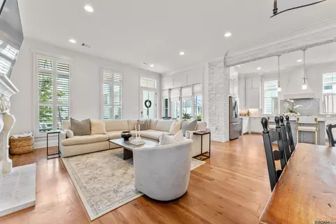 1623 Rose Glen Ln, Baton Rouge, LA 70810