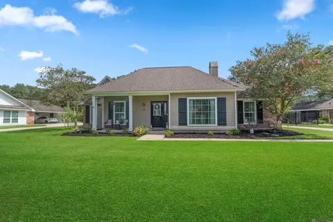 18015 Burnham Way, Greenwell Springs, LA 70739
