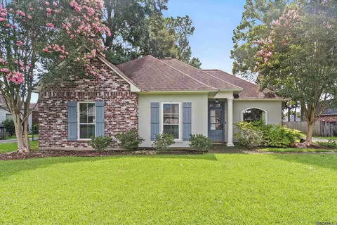 17488 Les Chenier St, Prairieville, LA 70769