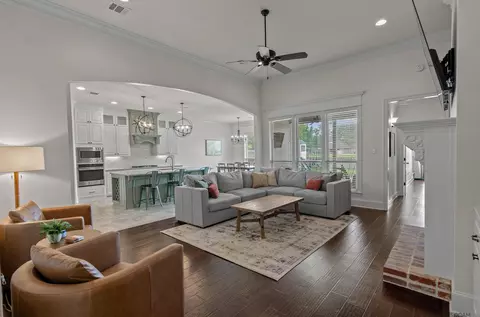 37405 Cypress Hollow Ave, Prairieville, LA 70769