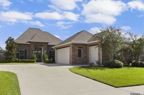 37302 Whispering Hollow Ave, Prairieville, LA 70769