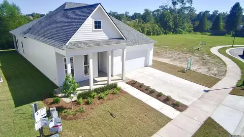 14119 Shore Beck Dr, Baton Rouge, LA 70810