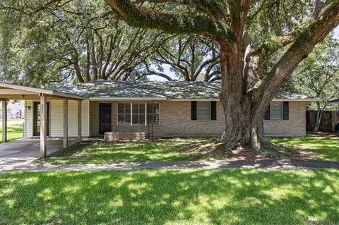 1825 Mullen Dr, Baton Rouge, LA 70810