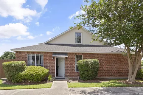 4000 Lake Beau Pre # 13, Baton Rouge, LA 70820