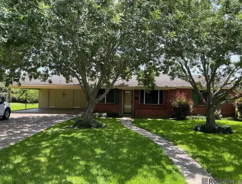 702 Claiborne St, New Roads, LA 70760