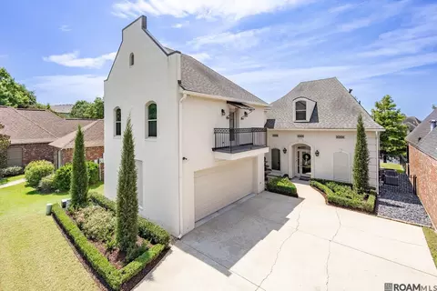11036 N Shoreline Ave, Baton Rouge, LA 70809