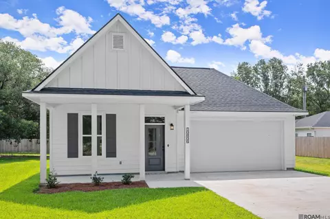 10824 Annie Cir, Walker, LA 70785