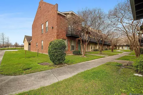 10600 Lakes Blvd # 901, Baton Rouge, LA 70810