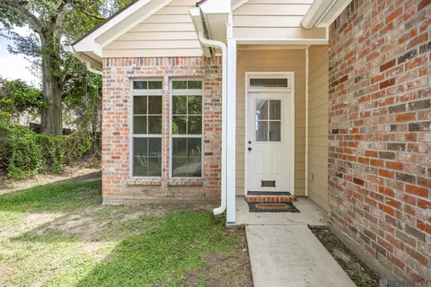 13309 Bergin Dr, Baton Rouge, LA 70817 photo 2