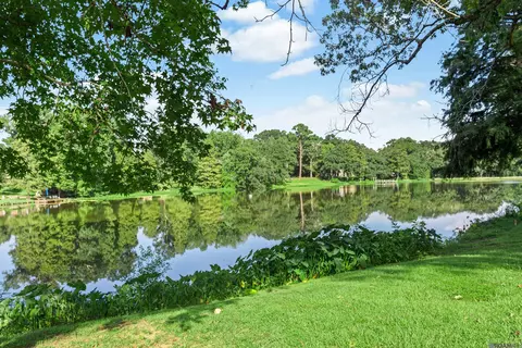 1035 Claiborne Rd, Baton Rouge, LA 70810