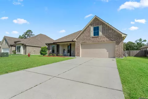 14233 Springbuck Dr, Denham Springs, LA 70726