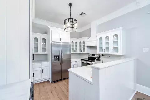 Kitchen - 15045 E Main St, Cut Off, LA 70345 photo 1 of 1