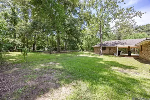 Exterior - 14913 Crystal Dr, Pride, LA 70770 photo 10 of 10