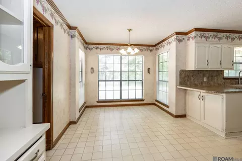 Dining - 14913 Crystal Dr, Pride, LA 70770 photo 2 of 2