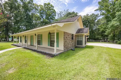Exterior - 14913 Crystal Dr, Pride, LA 70770 photo 3 of 10