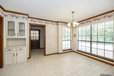 Dining - 14913 Crystal Dr, Pride, LA 70770 photo 1 of 2