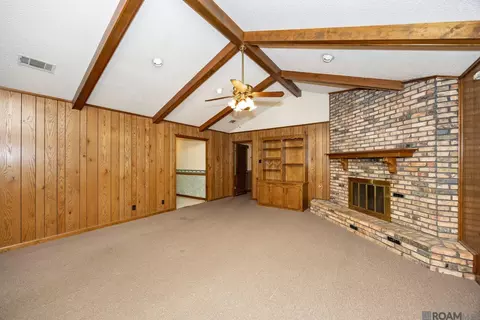 Living - 14913 Crystal Dr, Pride, LA 70770 photo 3 of 3