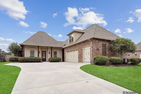 13182 Brookcrest Dr, Walker, LA 70785
